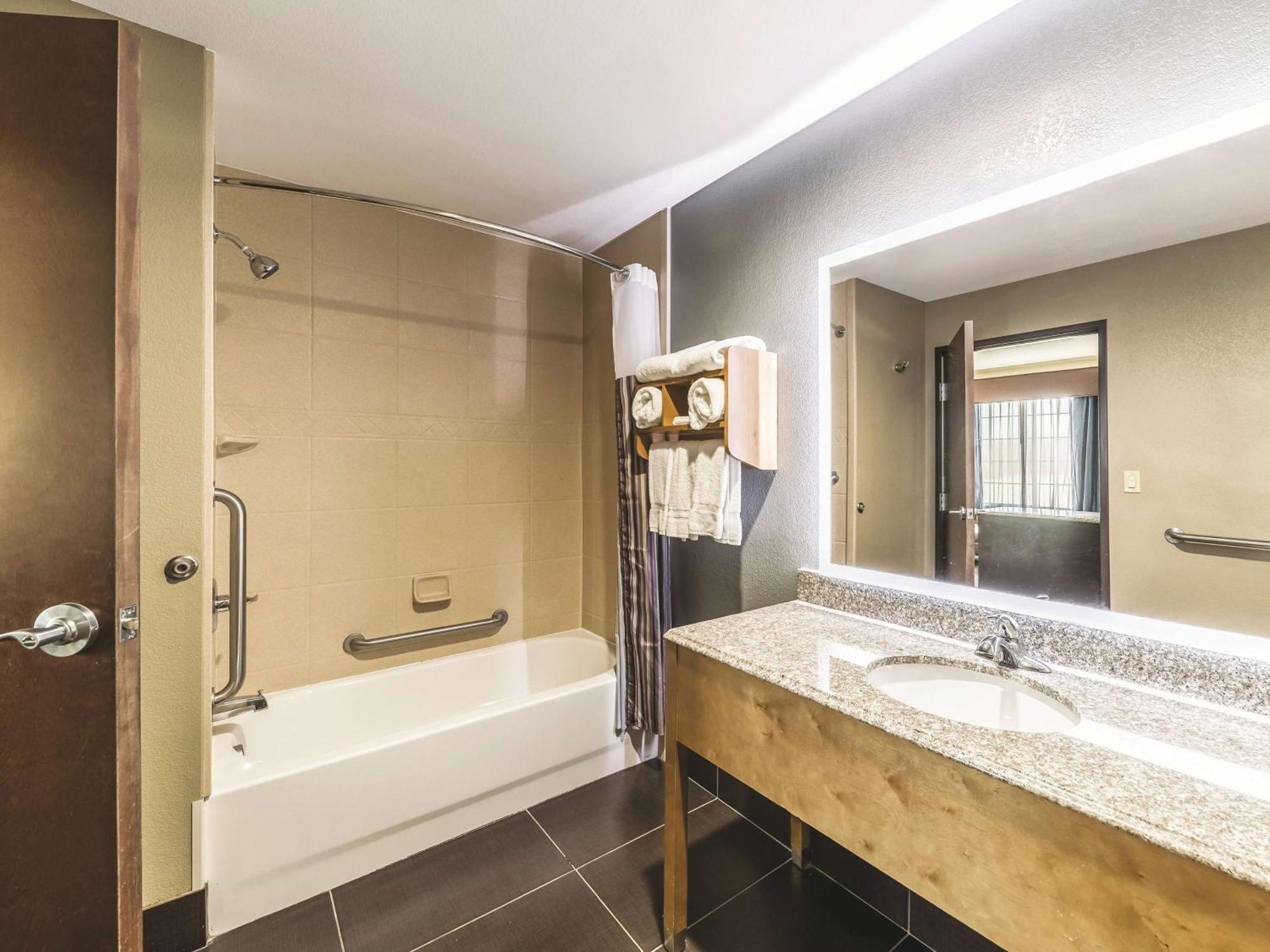 Hotel La Quinta By Wyndham Tulsa - Catoosa Zewnętrze zdjęcie